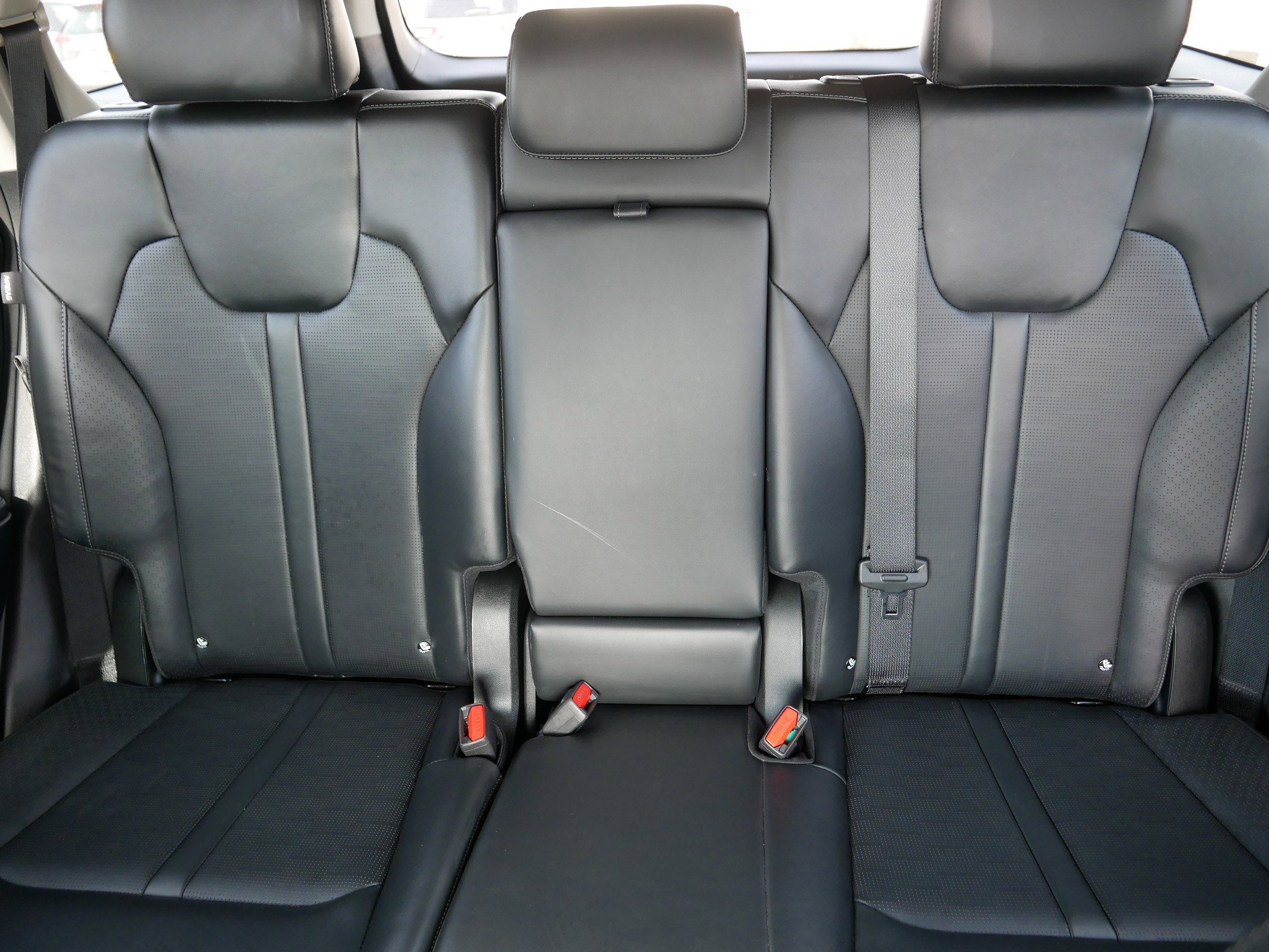 Certified 2025 Kia Sorento S w/ Panoramic Sunroof Package image 13