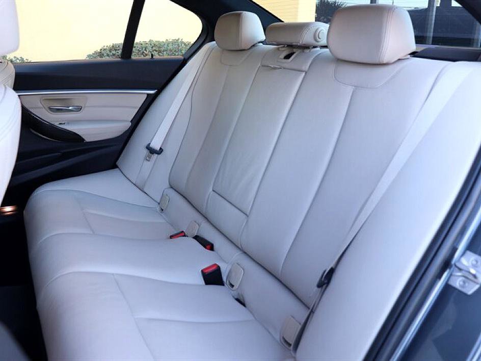 Used 2016 BMW 328i Sedan image 16