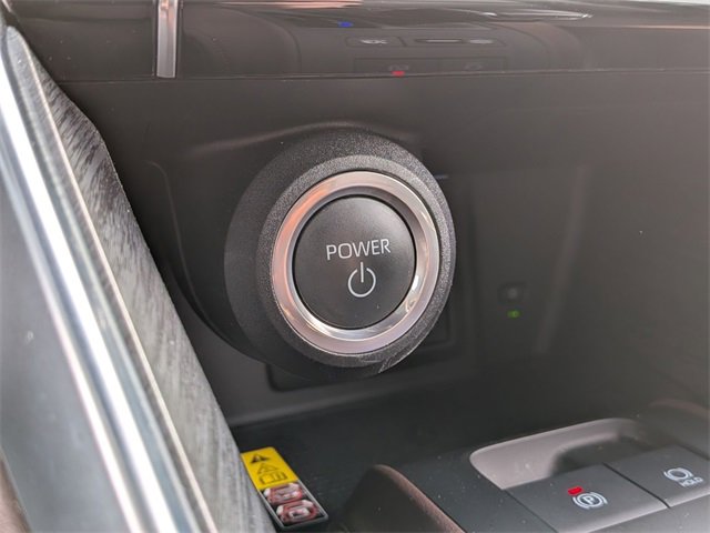 Used 2024 Toyota Venza Limited image 15