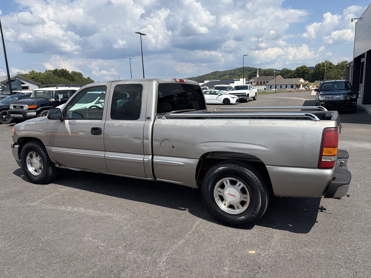 Used 2000 GMC Sierra 1500 2WD Extended Cab image 5