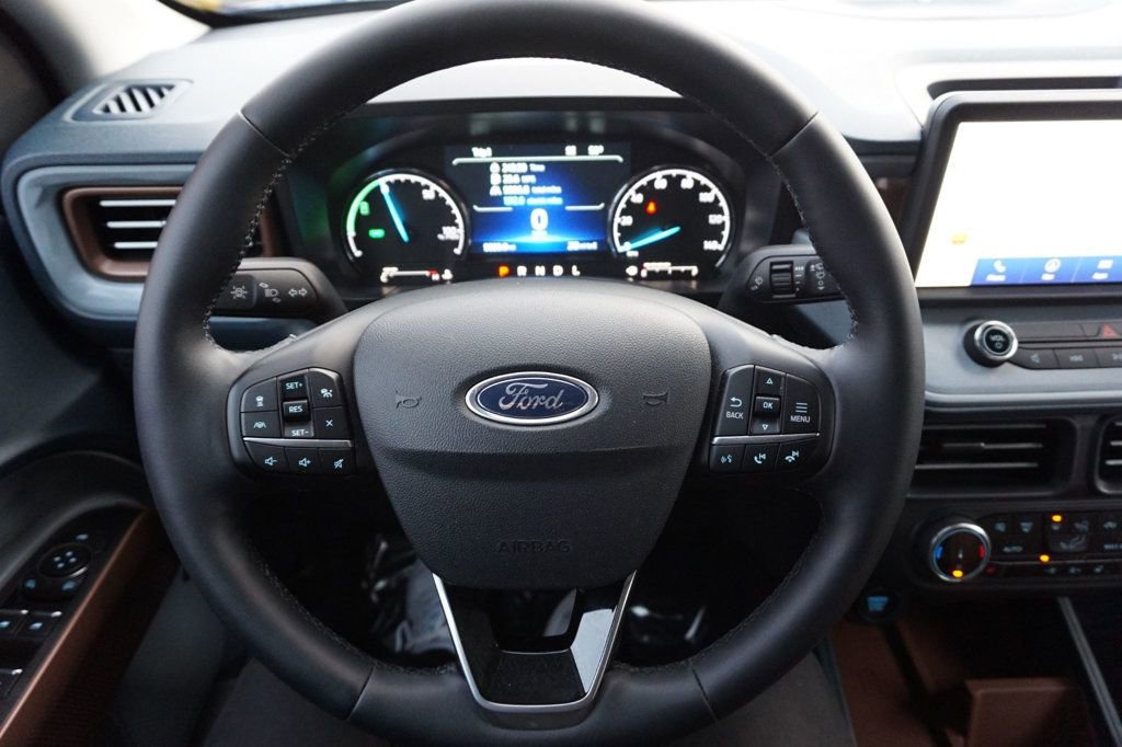 Used 2024 Ford Maverick Lariat image 25