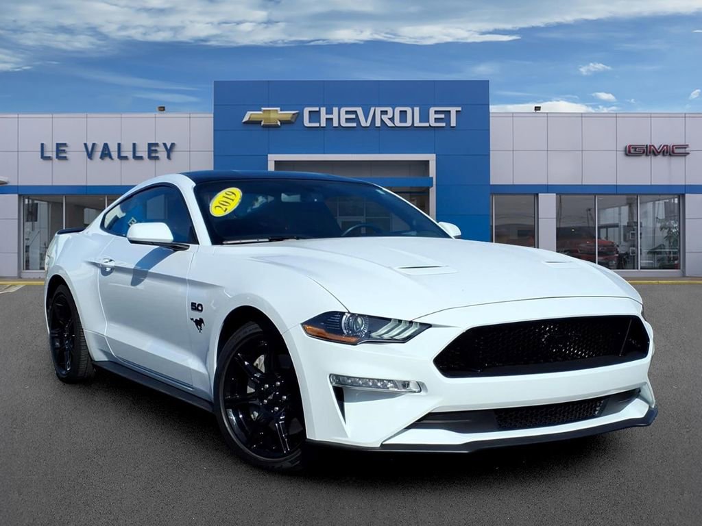 Used 2019 Ford Mustang GT w/ Black Accent Package RWD image 1