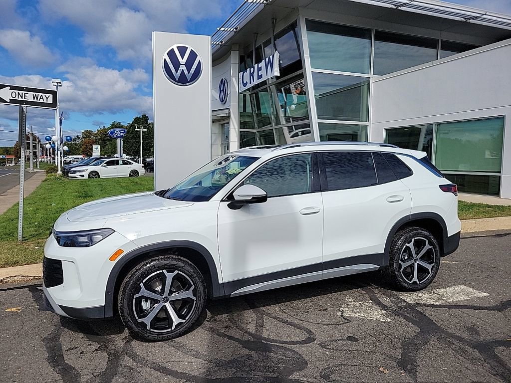 New 2025 Volkswagen Tiguan SE