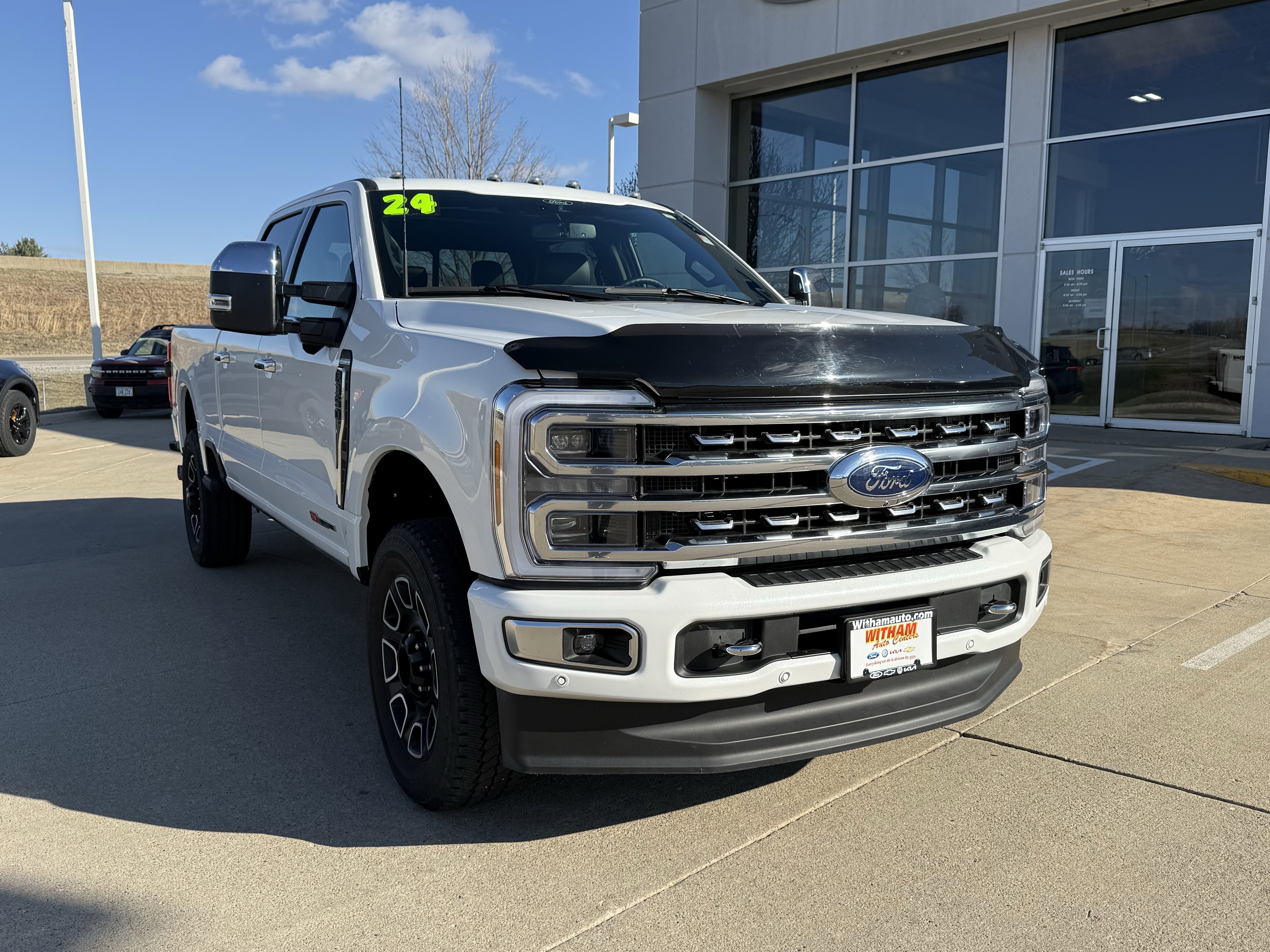 Used 2024 Ford F350 Platinum image 2