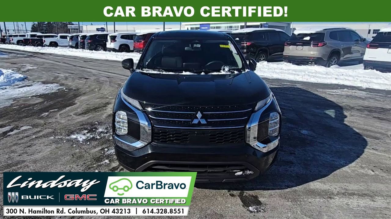 Used 2023 Mitsubishi Outlander ES image 3