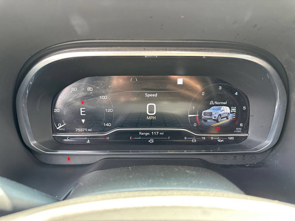 Used 2022 GMC Yukon XL AT4 w/ AT4 Premium Plus Package AWD/4WD image 12