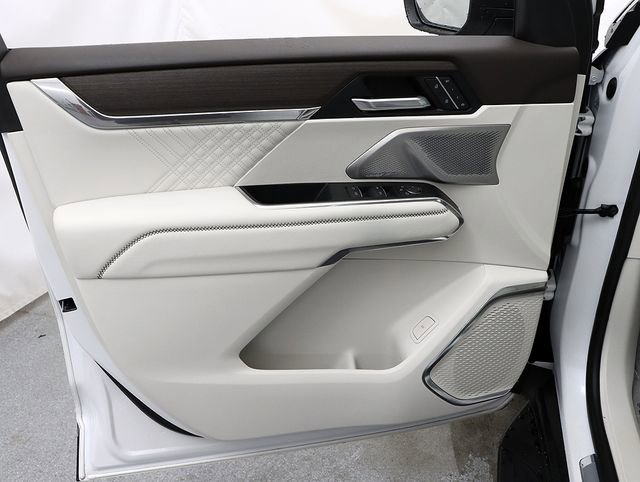 Certified 2024 GMC Acadia Denali w/ Super Cruise Package image 24