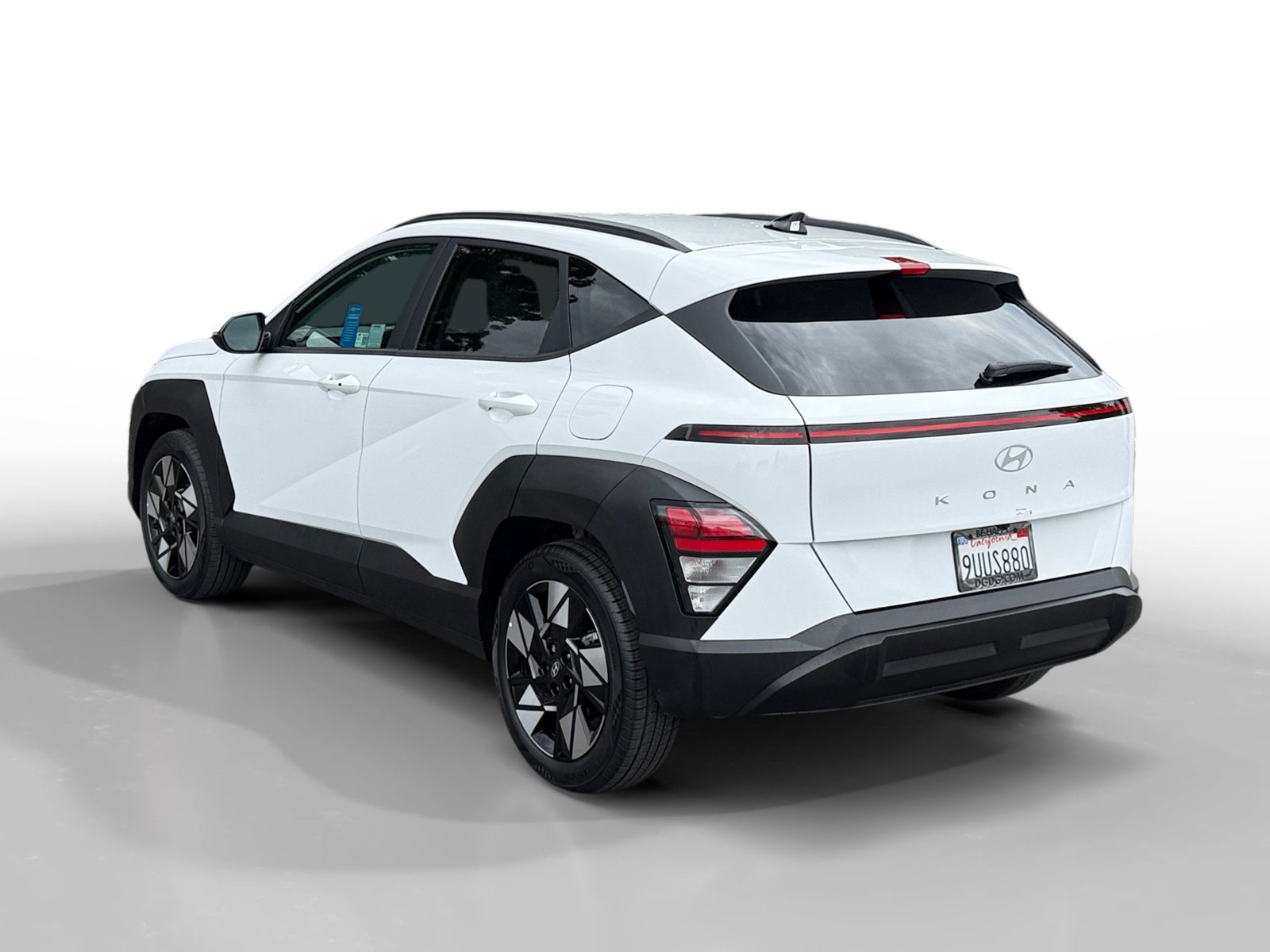 Certified 2025 Hyundai Kona SEL FWD image 3