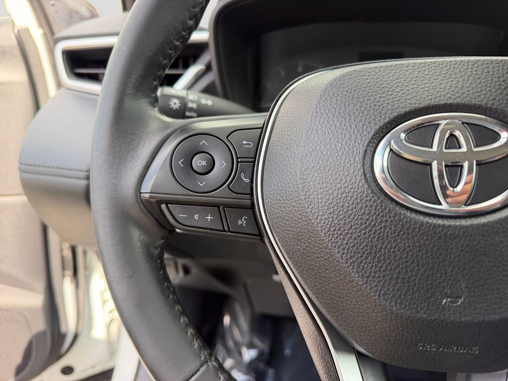 Used 2023 Toyota Corolla Cross LE AWD/4WD image 20