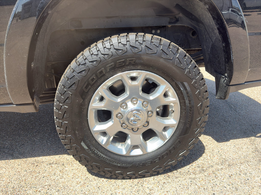 Used 2022 RAM 3500 Laramie AWD/4WD image 14