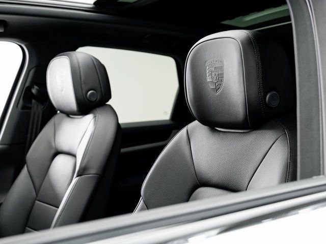 New 2026 Porsche Cayenne image 10