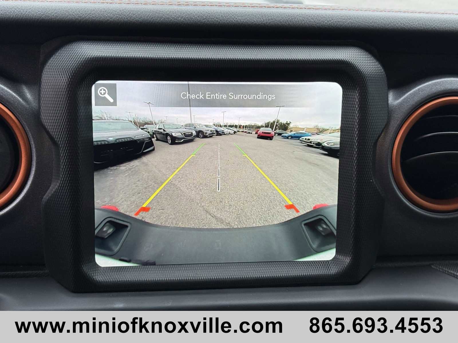 Used 2023 Jeep Gladiator Mojave w/ Cold Weather Group image 26