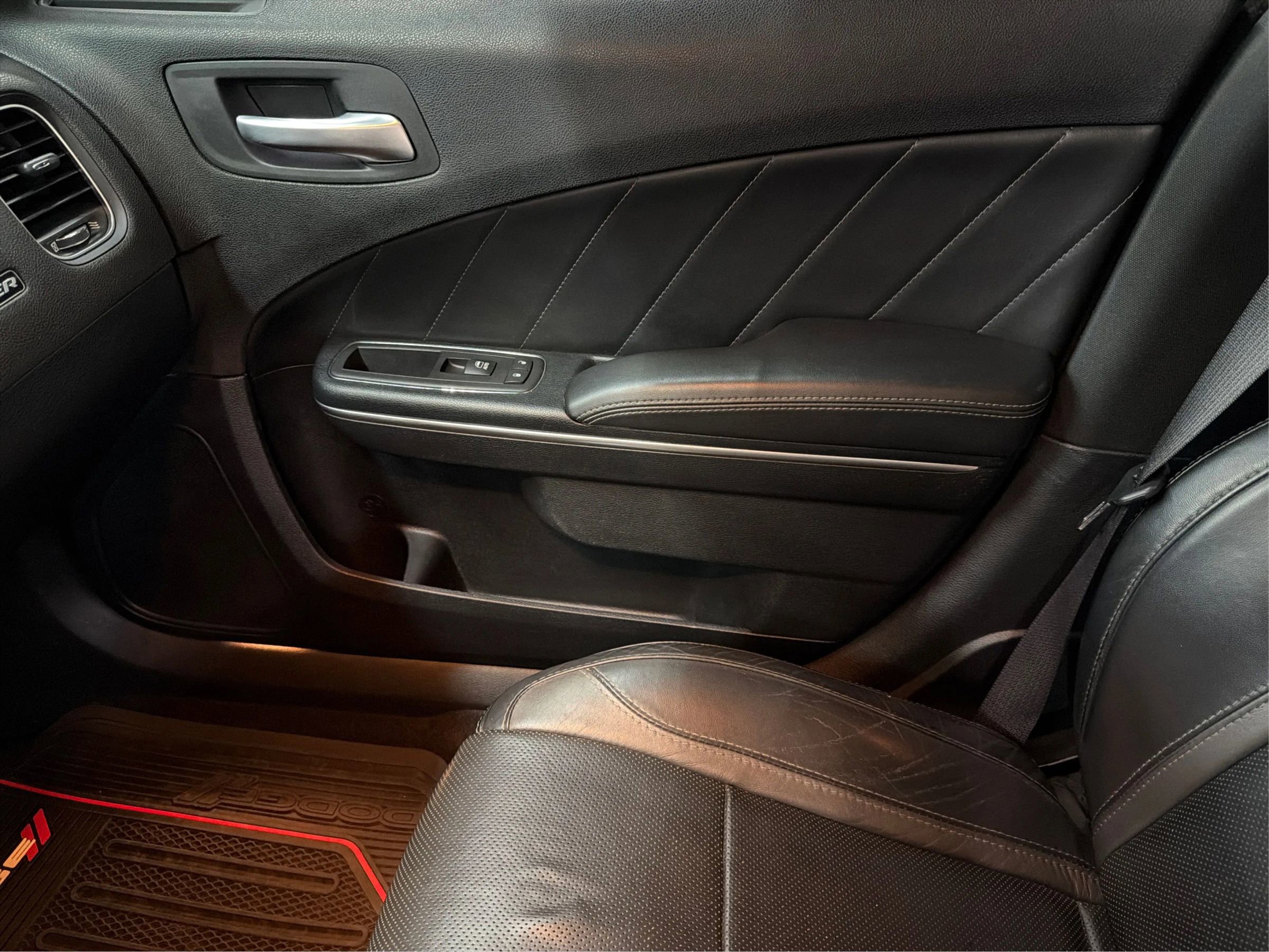 Used 2016 Dodge Charger SXT w/ Plus Group RWD image 43