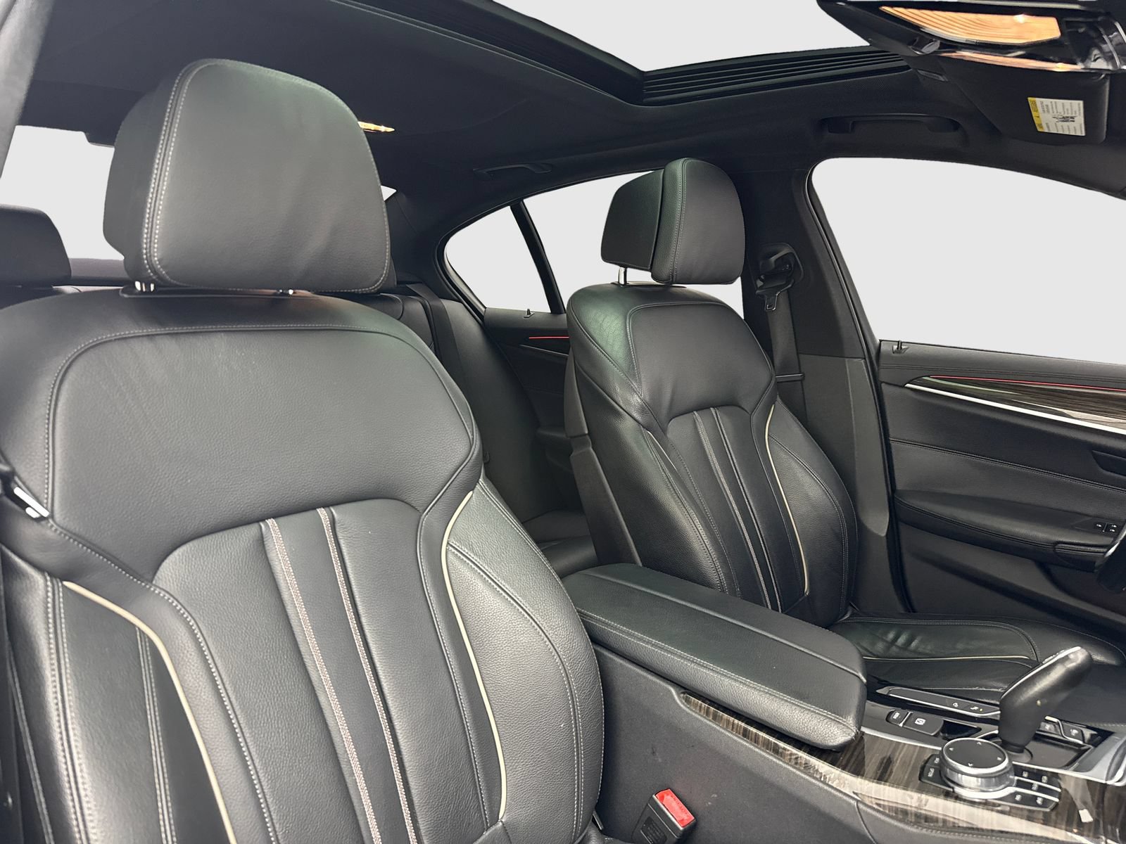Used 2018 BMW 530i RWD image 39