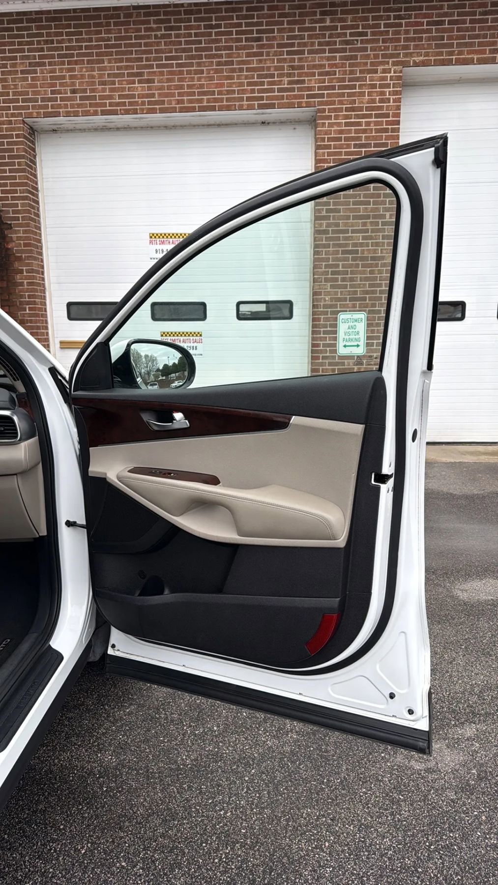 Used 2016 Kia Sorento EX w/ EX Premium Package image 11