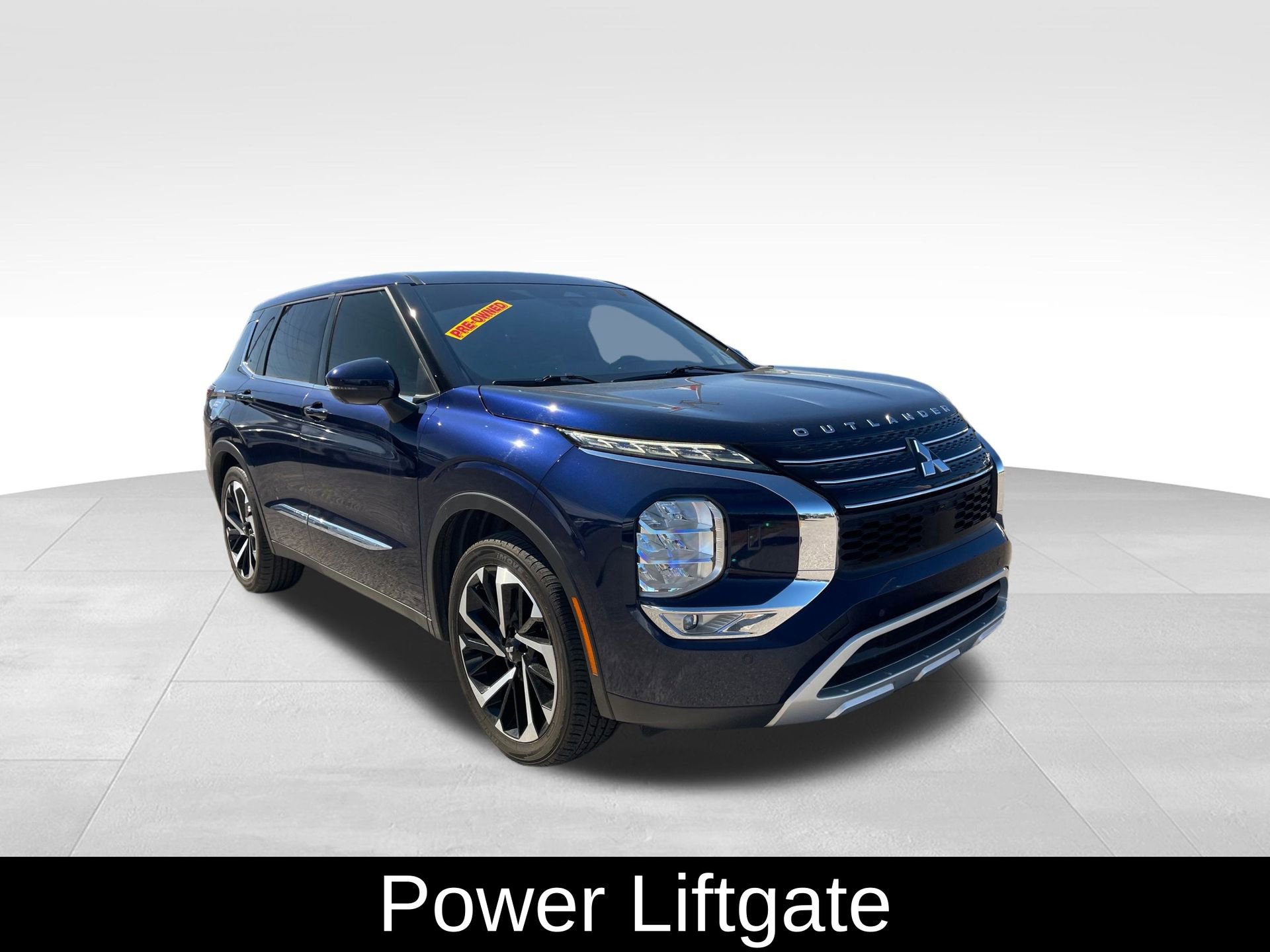 Used 2022 Mitsubishi Outlander SEL Black Edition image 3