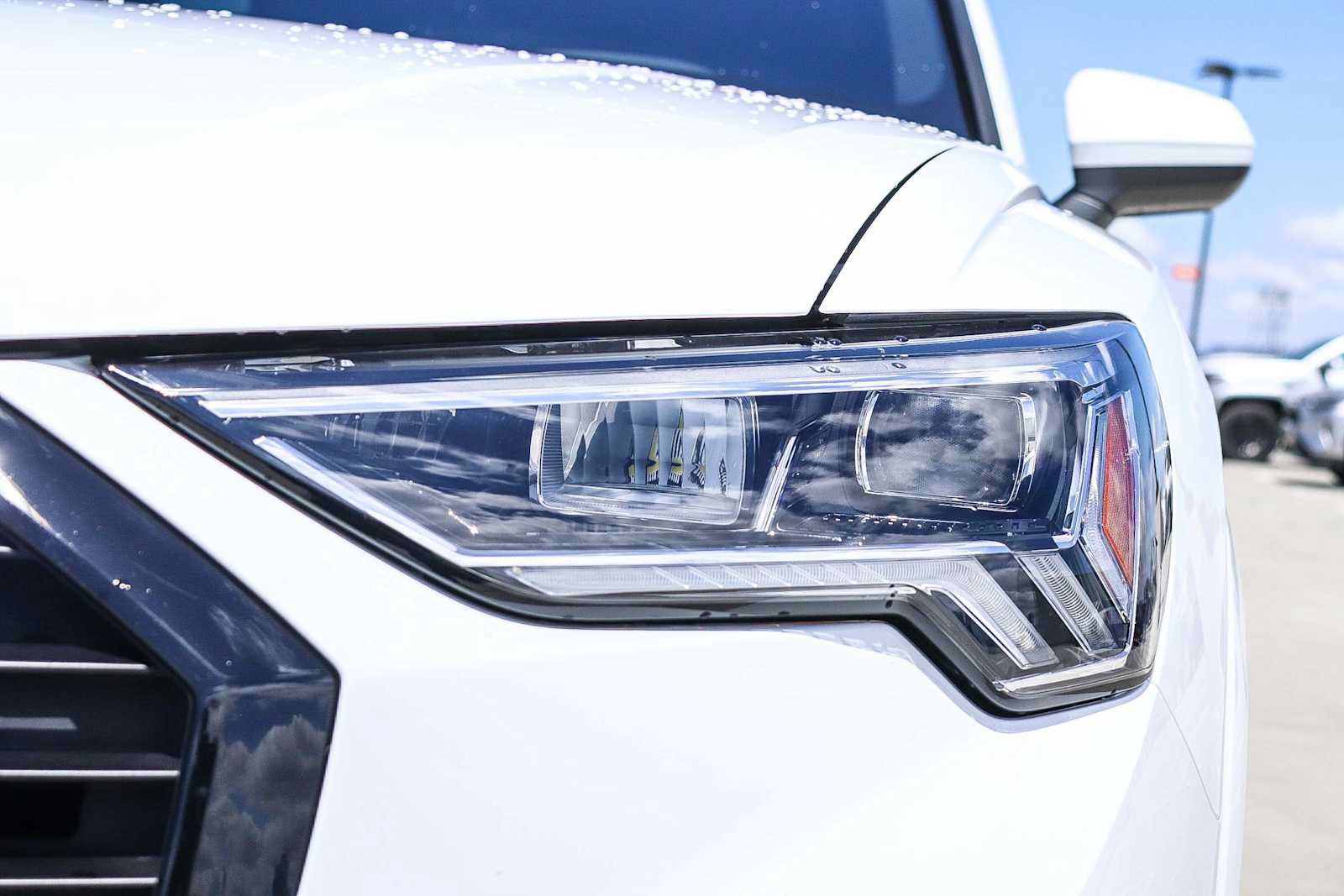 Used 2025 Audi Q3 2.0T Premium w/ Convenience Package AWD/4WD image 7