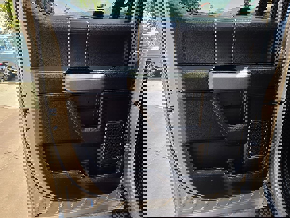 Used 2018 Ford F150 Raptor w/ Equipment Group 802A Luxury image 26