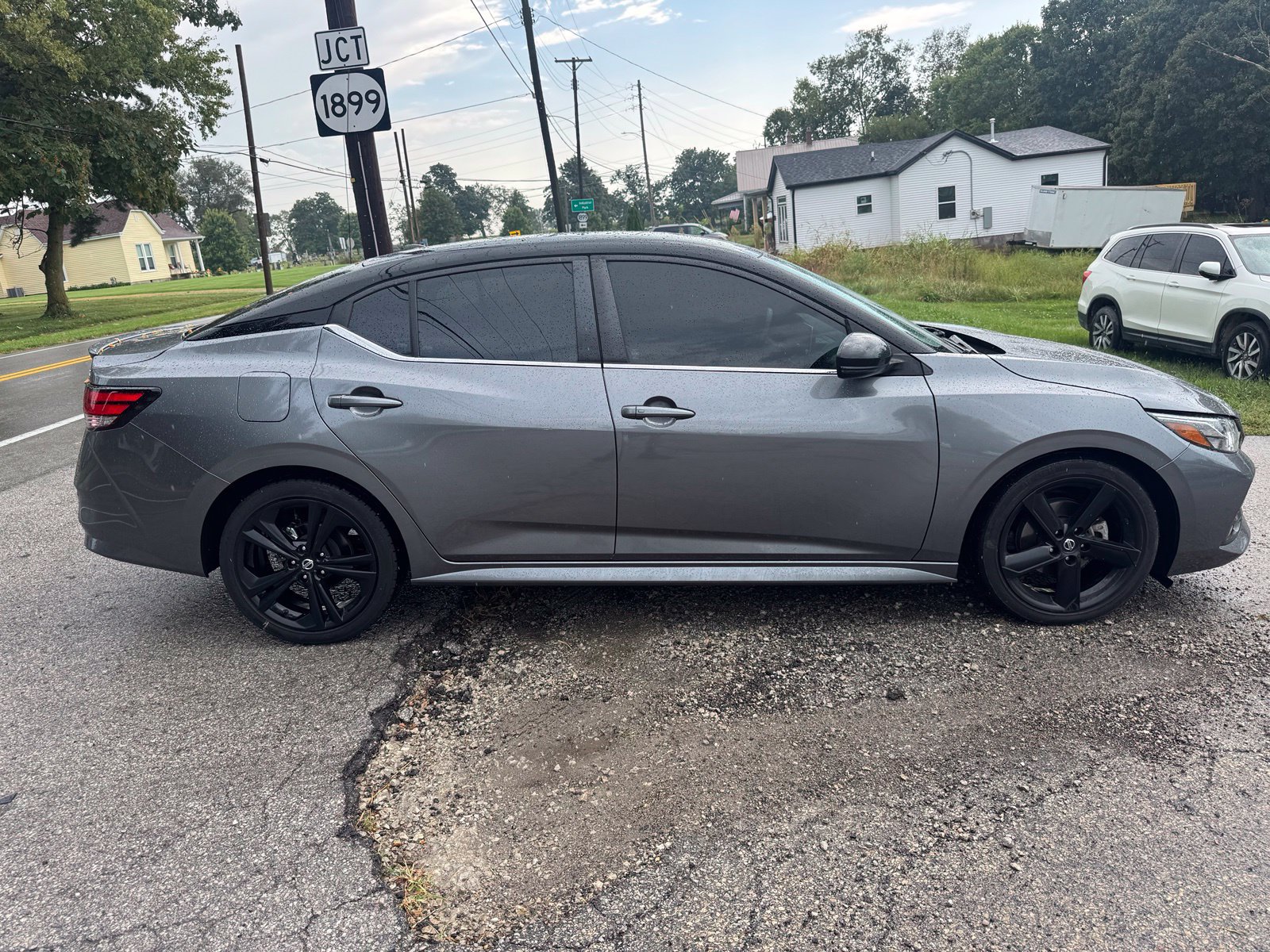 Used 2023 Nissan Sentra SR w/ Trunk Package FWD image 7