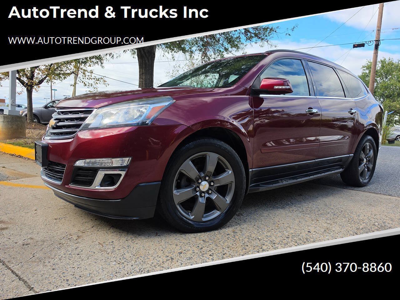 Used 2017 Chevrolet Traverse LT AWD/4WD image 1