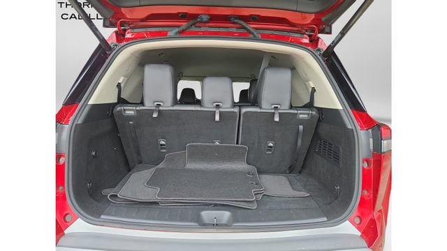Used 2022 Nissan Pathfinder SL AWD/4WD image 29
