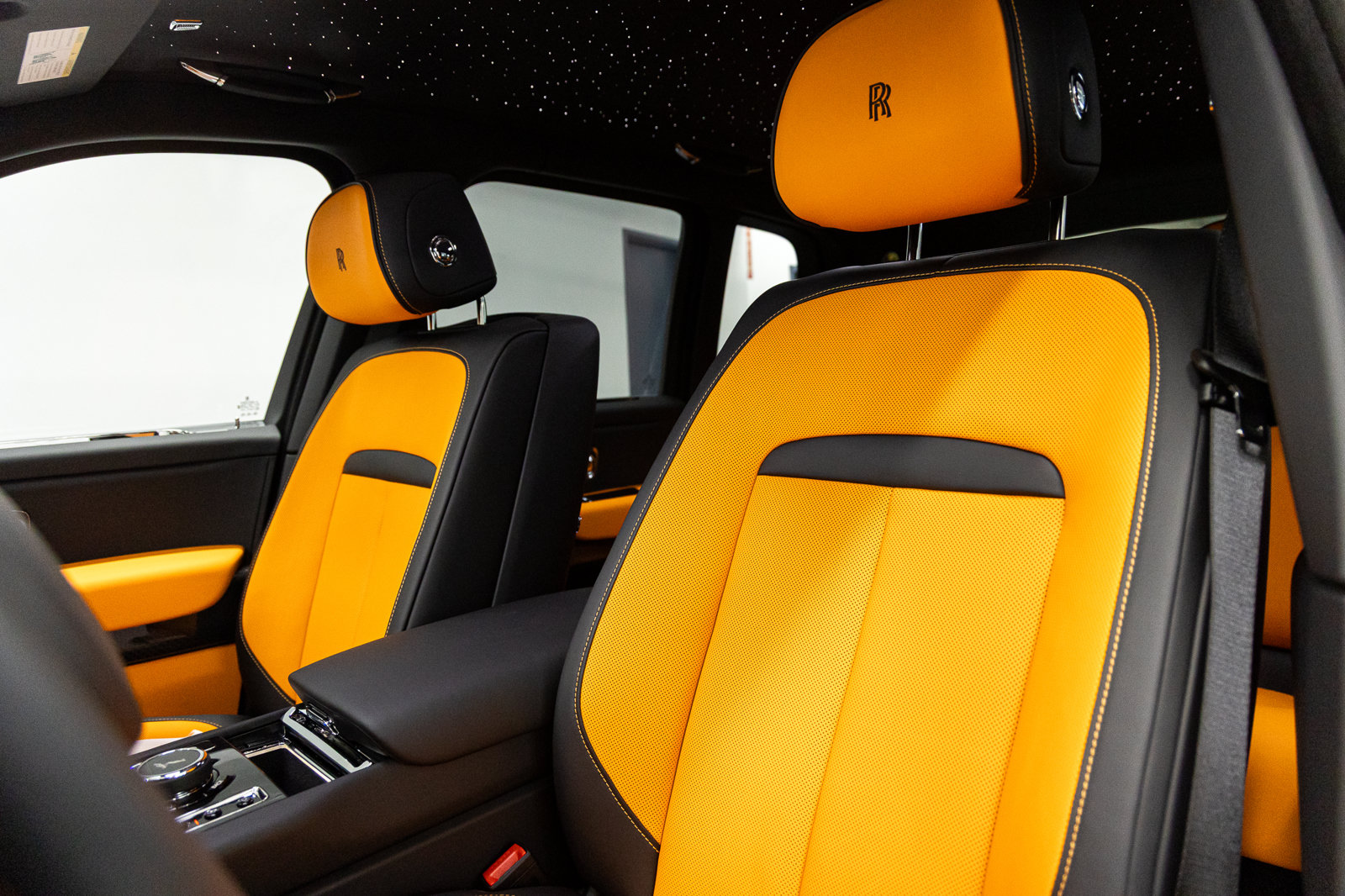 New 2027 Rolls-Royce Cullinan Black Badge AWD/4WD image 34