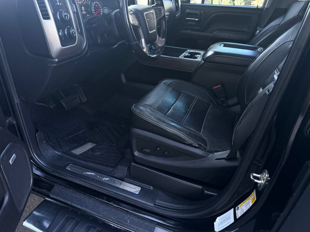 Used 2018 GMC Sierra 3500 Denali w/ Suspension Package, Off-Road AWD/4WD image 19