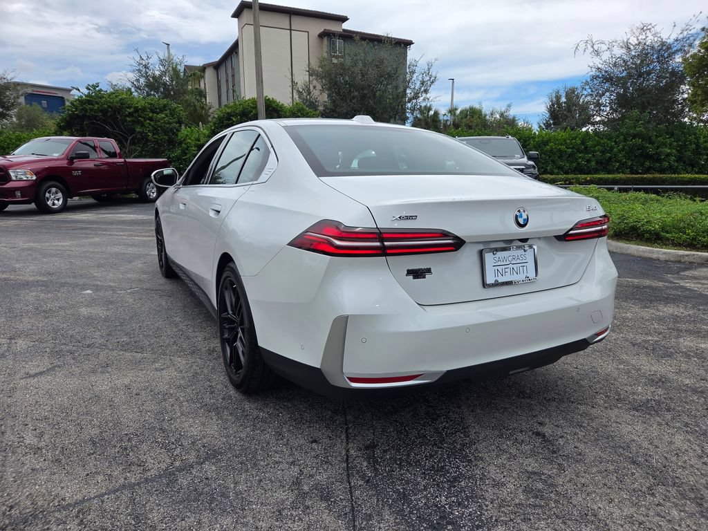 Used 2025 BMW 540i xDrive w/ Premium Package AWD/4WD image 13