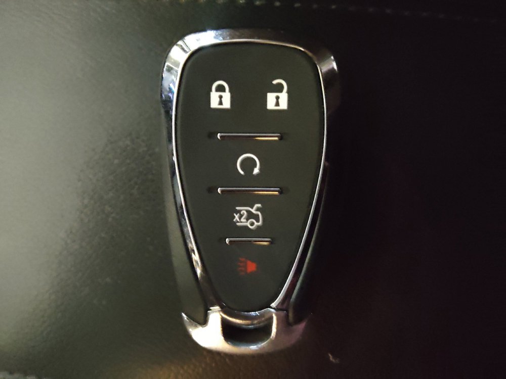 Used 2018 Chevrolet Cruze LT w/ Sun And Sound Package FWD image 32