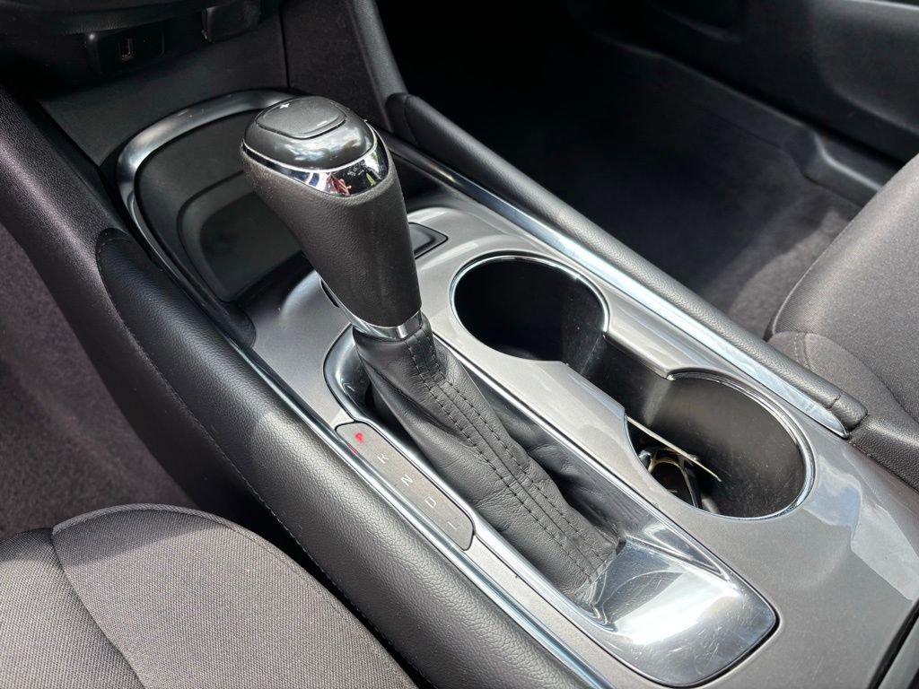 Used 2017 Chevrolet Malibu LT FWD image 24