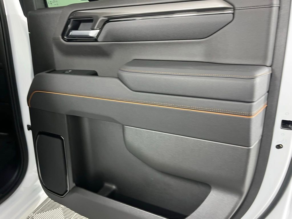 Used 2025 GMC Sierra 1500 AT4 image 28