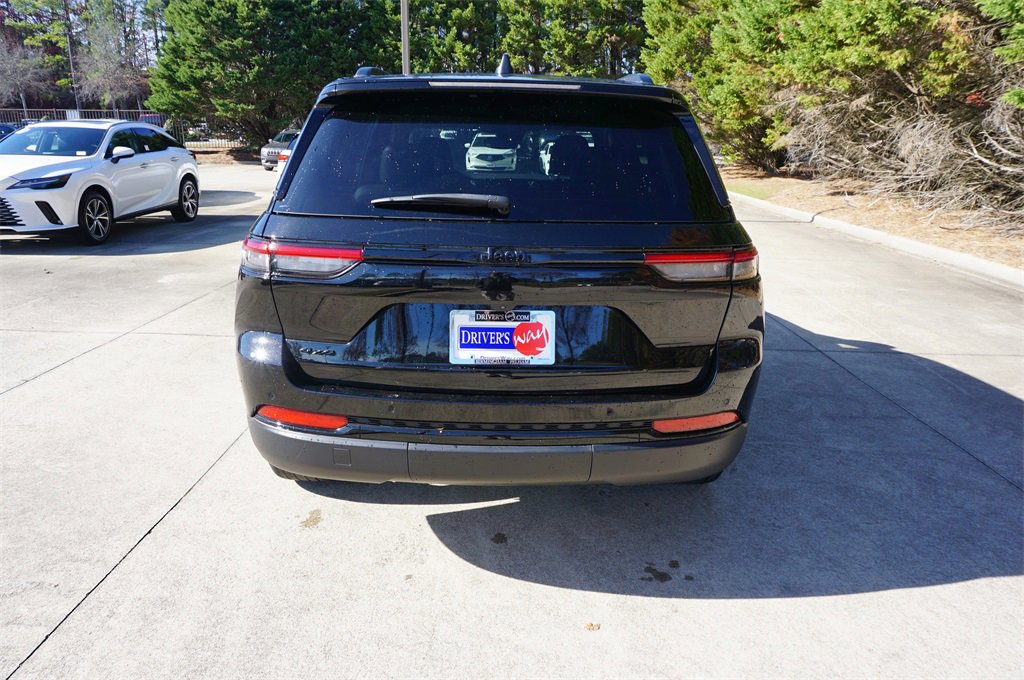 Used 2022 Jeep Grand Cherokee Altitude image 23