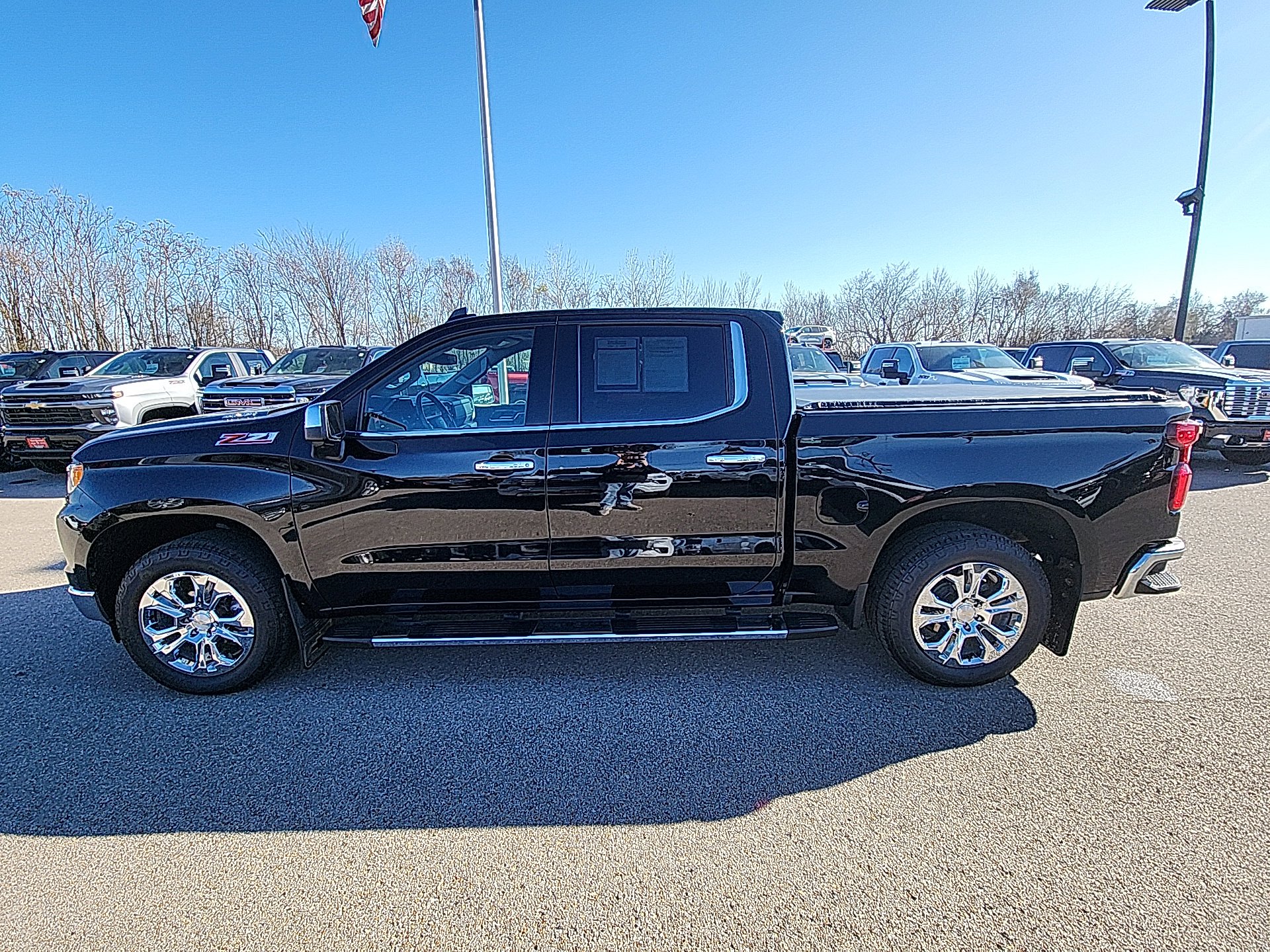 Used 2023 Chevrolet Silverado 1500 LTZ image 5