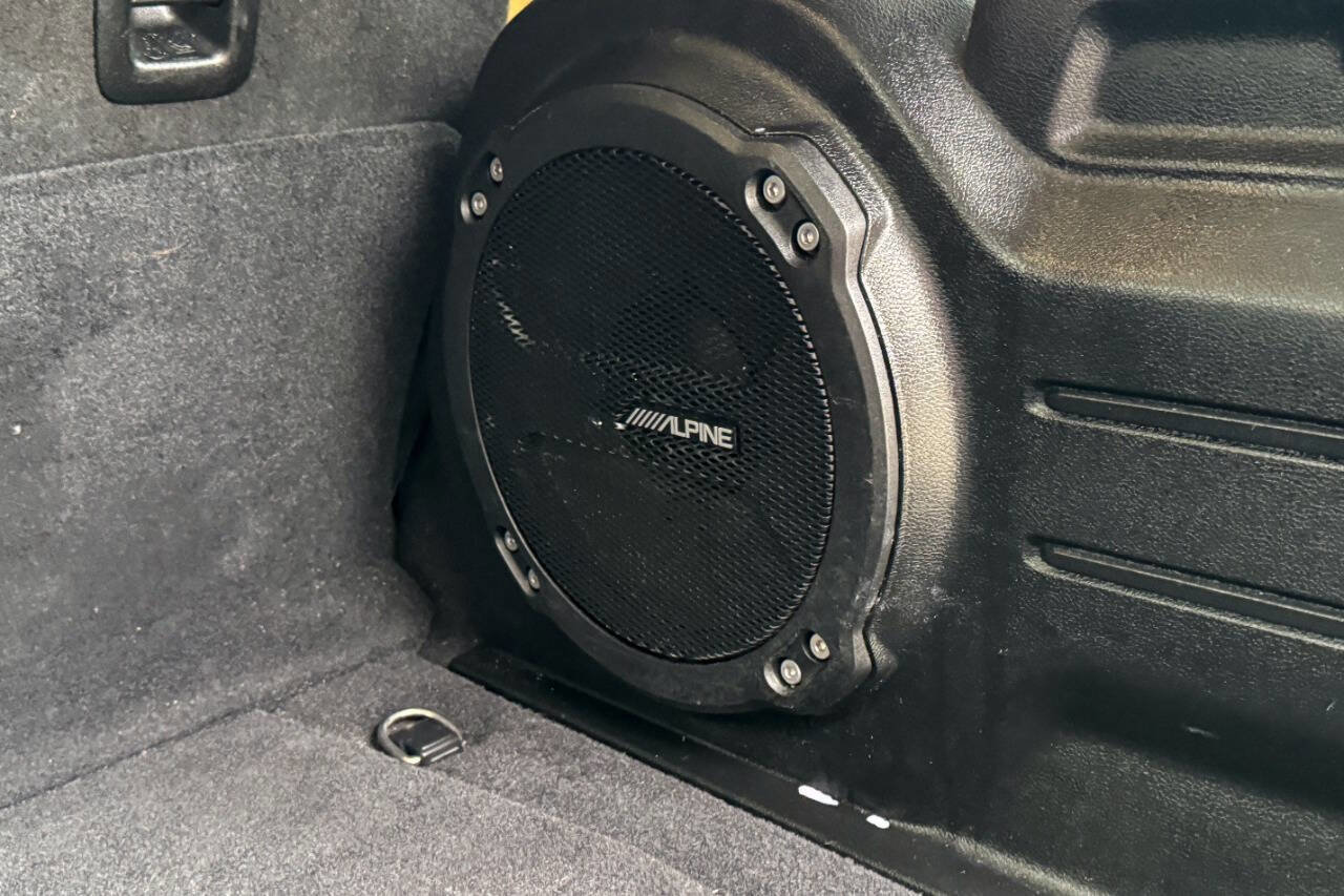 Used 2018 Jeep Wrangler Unlimited Sahara w/ Dual Top Group image 17