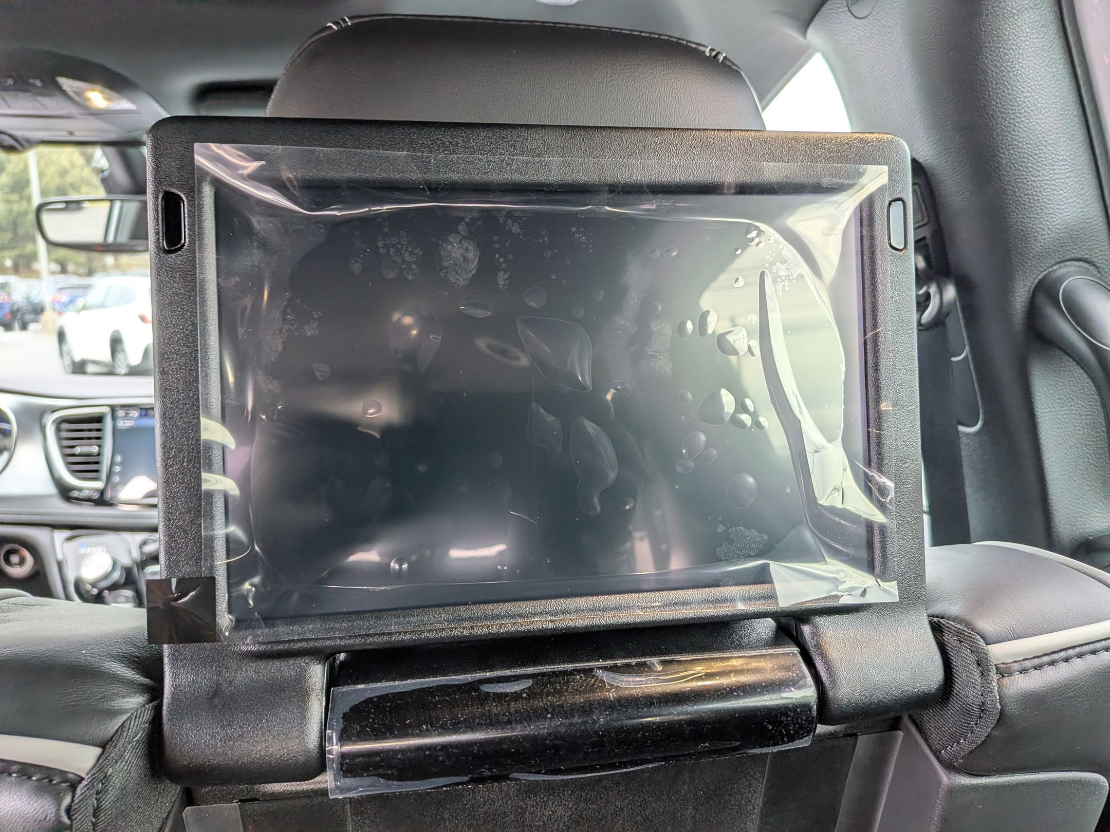 New 2026 Chrysler Pacifica Limited w/ Uconnect Theater Family Group image 28