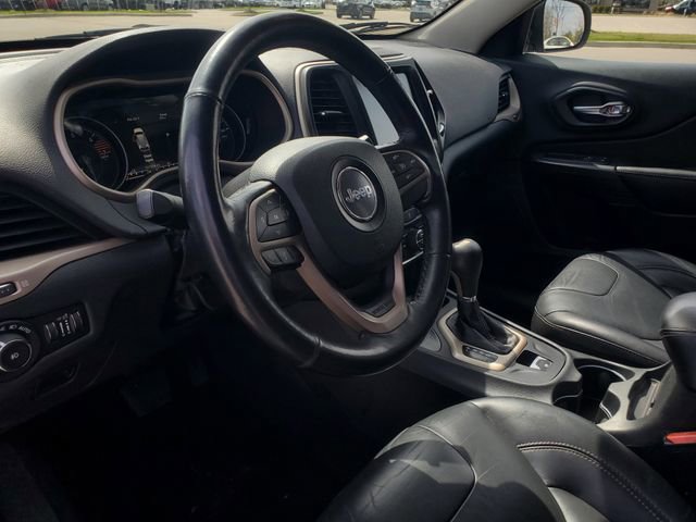 Used 2016 Jeep Cherokee Limited AWD/4WD image 13