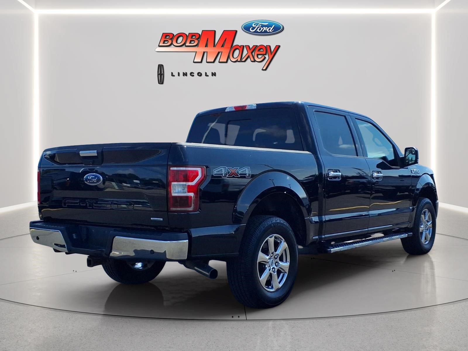 Used 2018 Ford F150 XLT w/ Equipment Group 302A Luxury AWD/4WD image 4