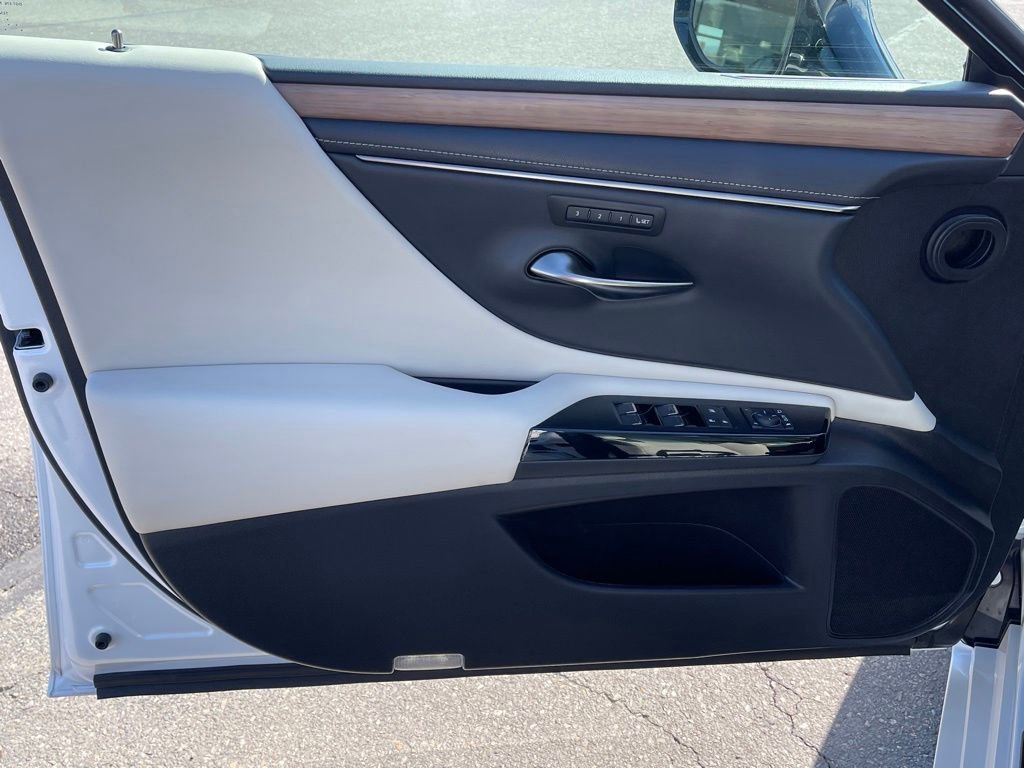 Used 2023 Lexus ES 350 w/ Premium Package image 14