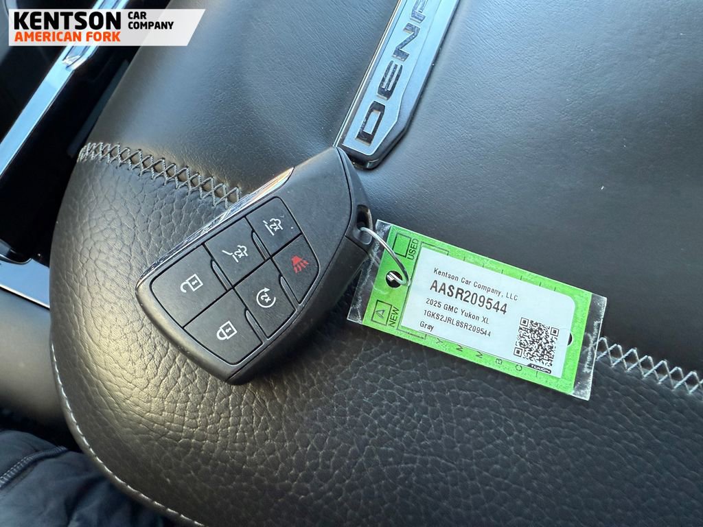 Used 2025 GMC Yukon XL Denali image 44