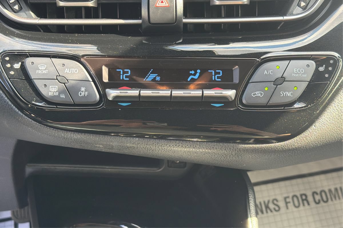 Used 2019 Toyota C-HR Limited FWD image 30