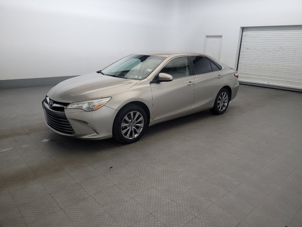 Used 2016 Toyota Camry XLE FWD image 2