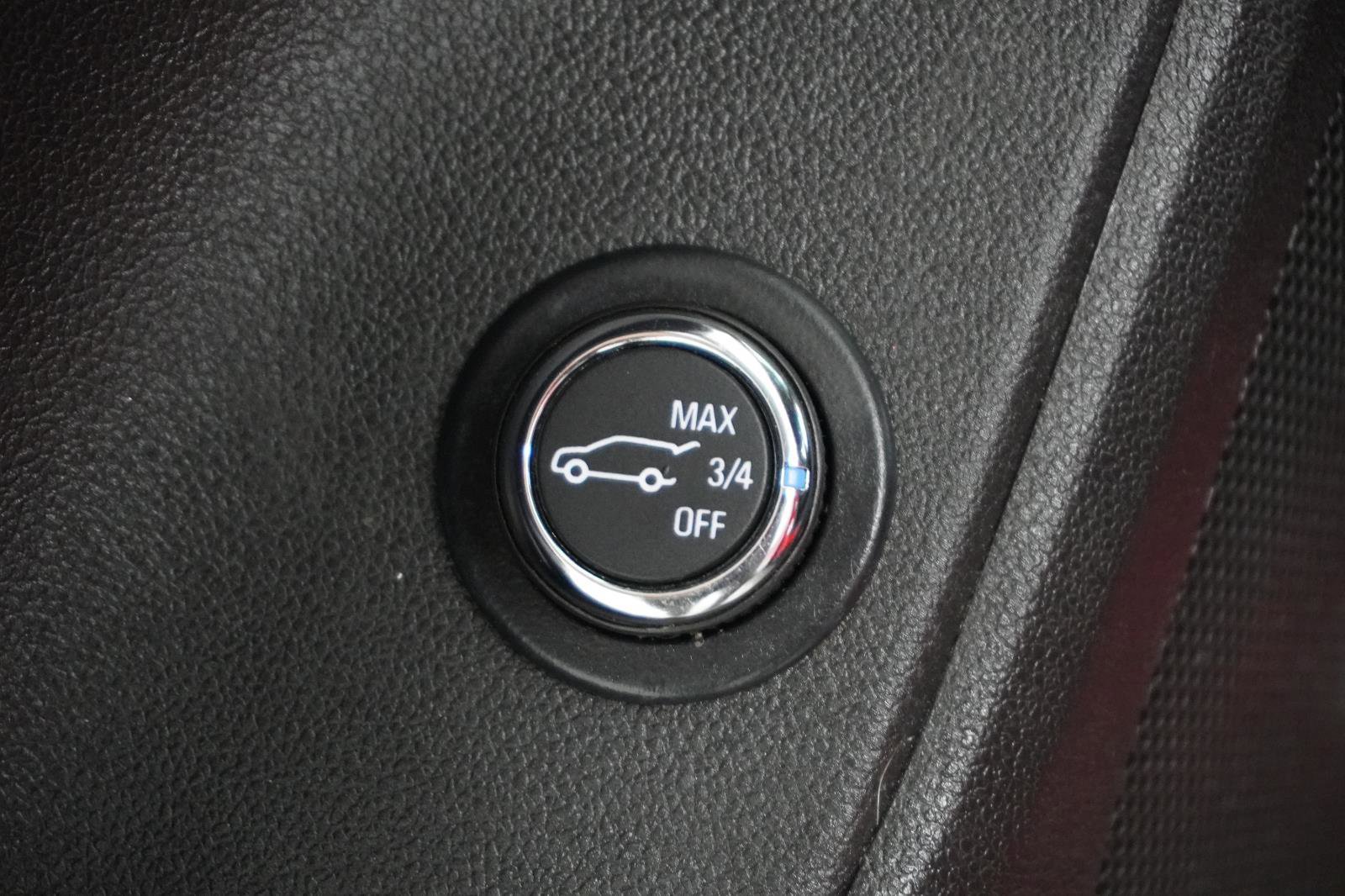 Used 2022 Chevrolet Blazer RS w/ Enhanced Convenience Package FWD image 12