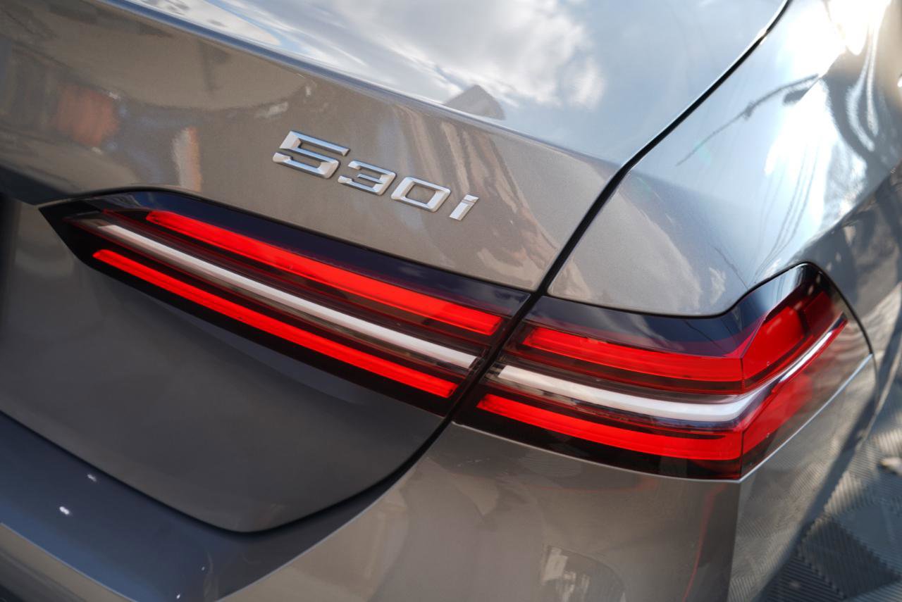 Used 2024 BMW 530i xDrive 530i xDrive Sedan w/ Convenience Package image 85