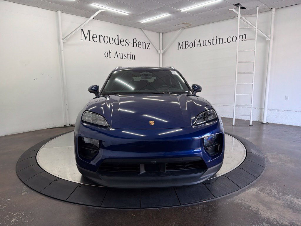 Used 2024 Porsche Macan 4 Electric AWD/4WD image 2
