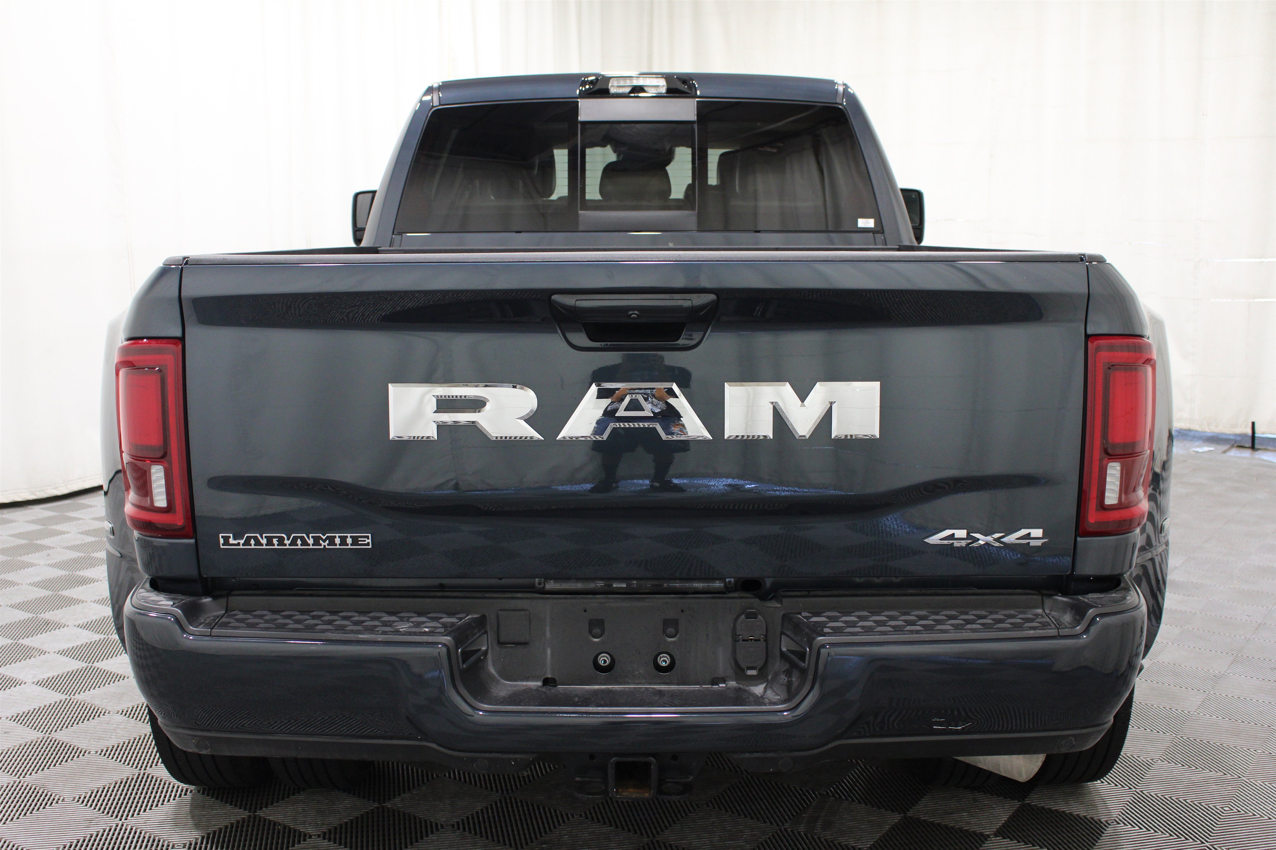Used 2026 RAM 3500 Laramie AWD/4WD image 34