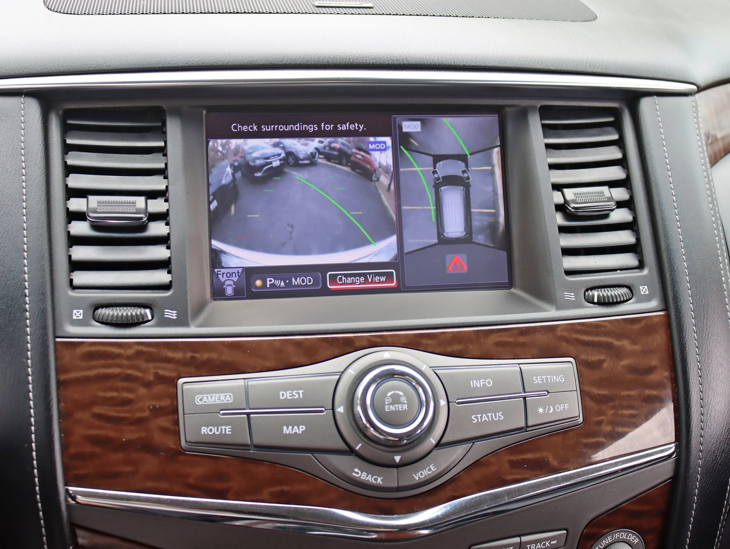 Used 2017 Nissan Armada Platinum AWD/4WD image 23
