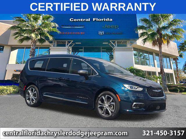Certified 2025 Chrysler Pacifica Pinnacle w/ Trailer Tow Group FWD image 1