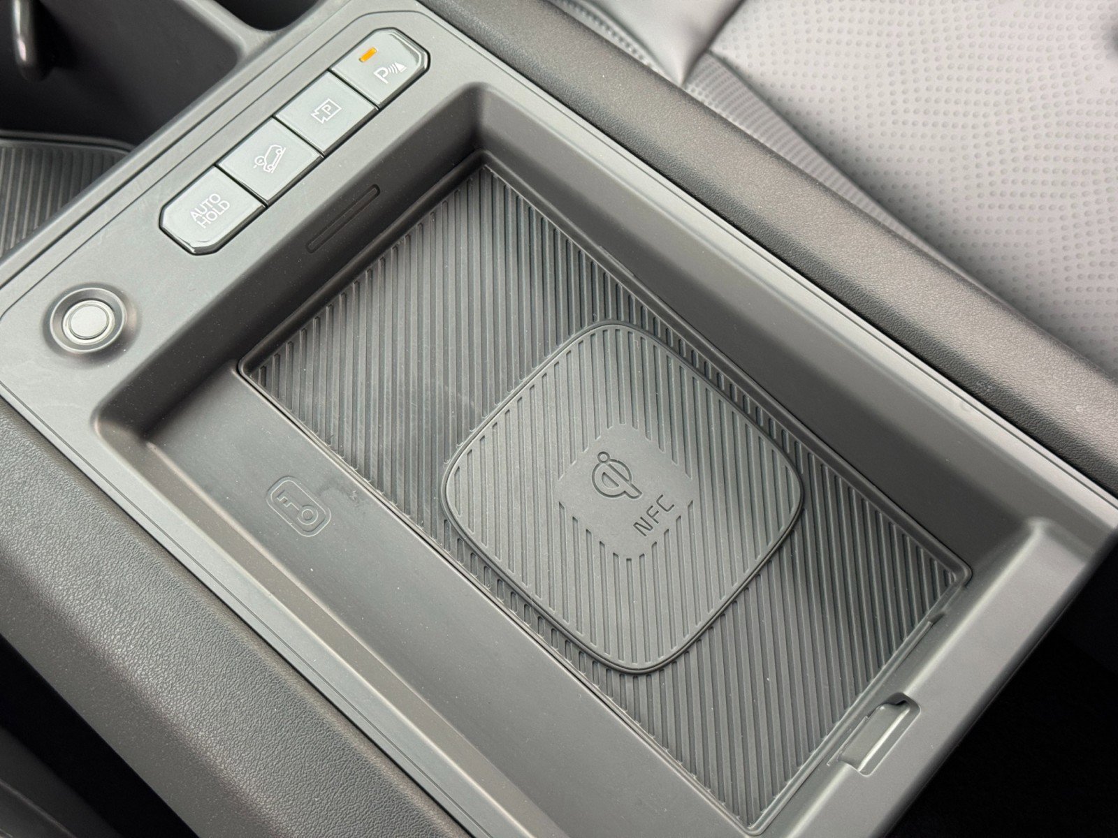 Used 2024 Kia EV9 Wind image 30