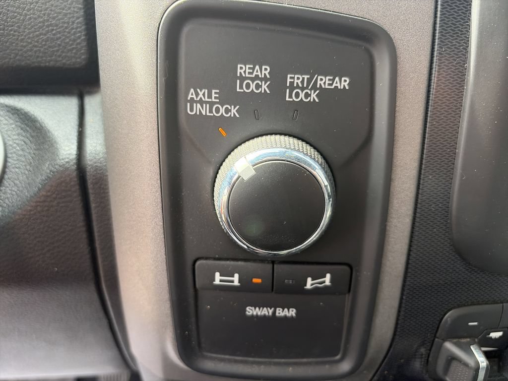 Used 2017 RAM 2500 Power Wagon w/ Luxury Group AWD/4WD image 25