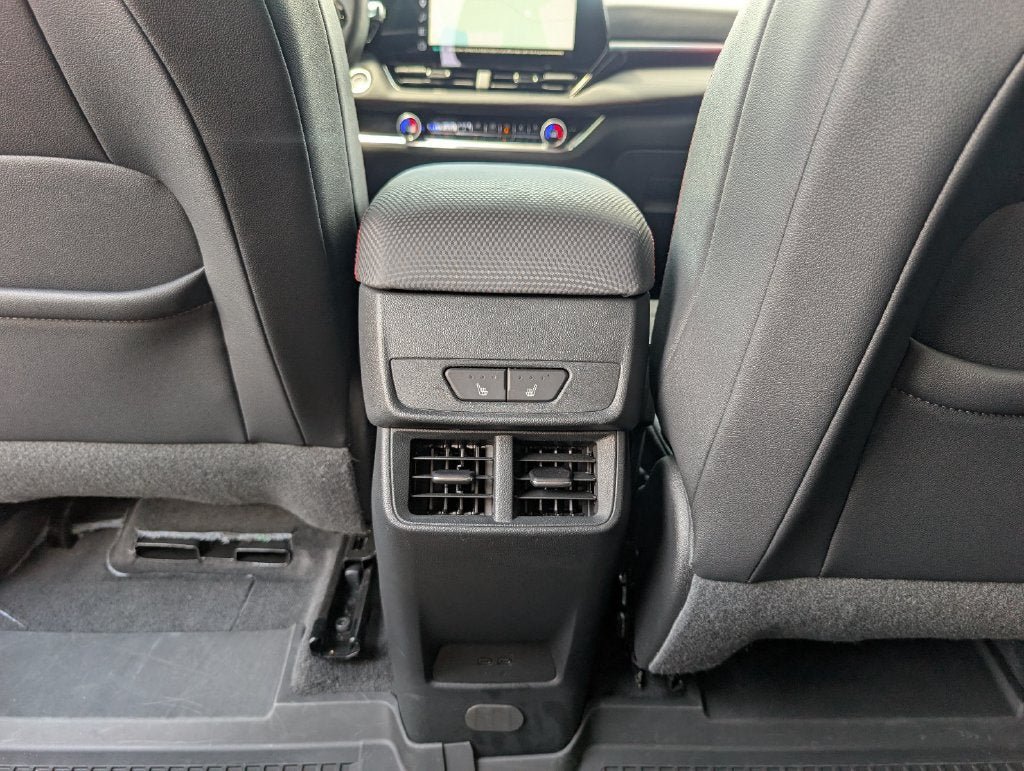 Used 2026 Chevrolet Equinox RS w/ Convenience Package III FWD image 33